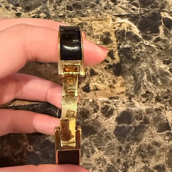 Kate Spade Hole Punch Spade Hinge Bangle Bracelet - Picture 6 of 8